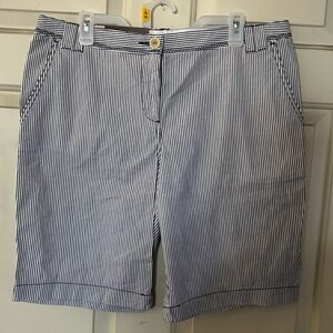 Merona navy blue pinstriped women’s shorts size 14
